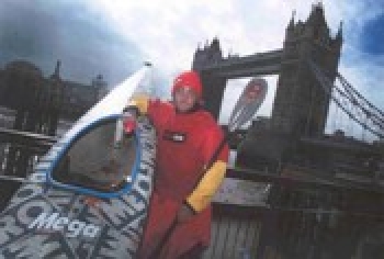 Tim Fitzhigham paddles Paper Boat down River Thames (paper canoe)