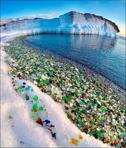 The colourful Glass Beach of California & Vladivostok – Kickass Trips