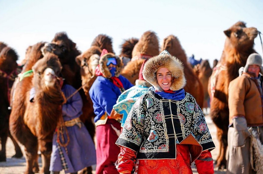 Gobi Cold Camel Expedition: Camel trekking along Mongolia's